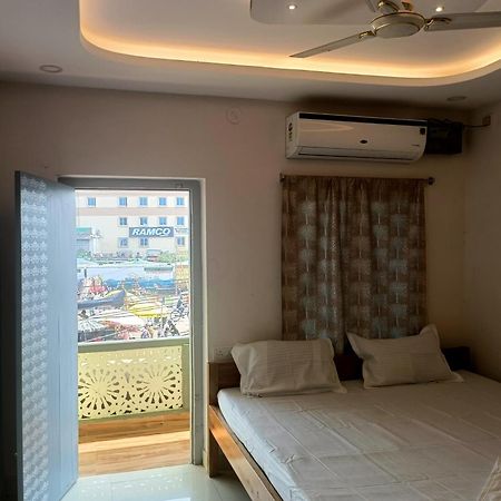 Hotel Grand View Puri Kültér fotó