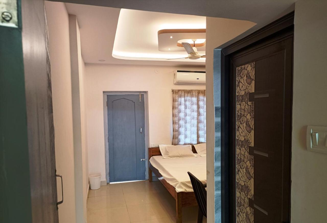 Hotel Grand View Puri Kültér fotó