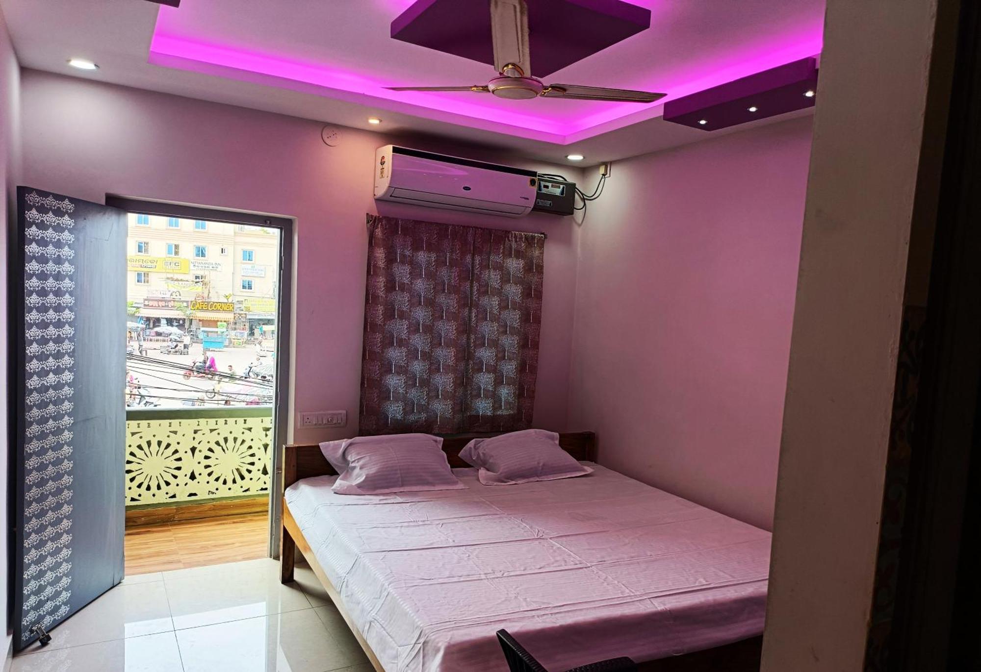 Hotel Grand View Puri Kültér fotó