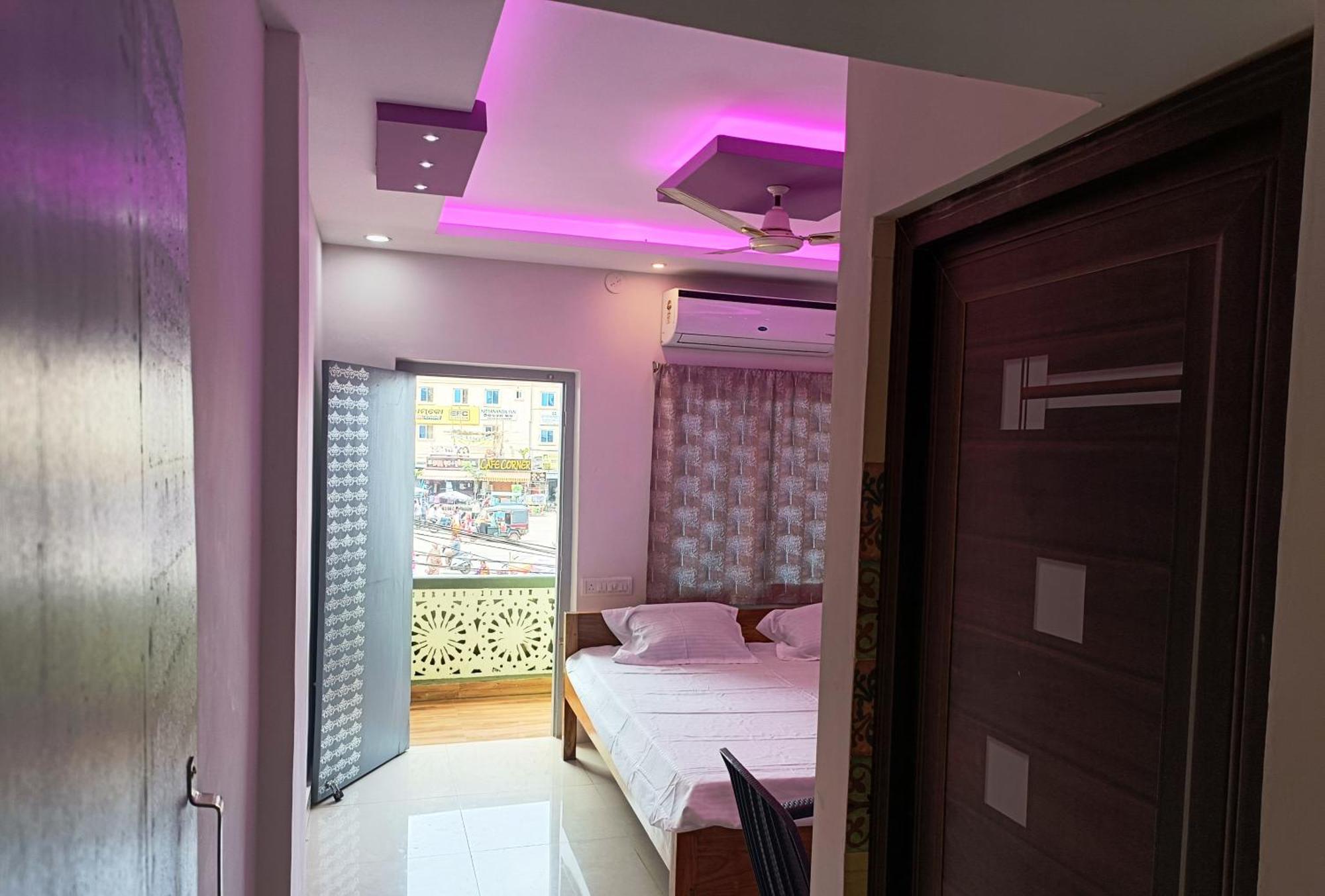 Hotel Grand View Puri Kültér fotó