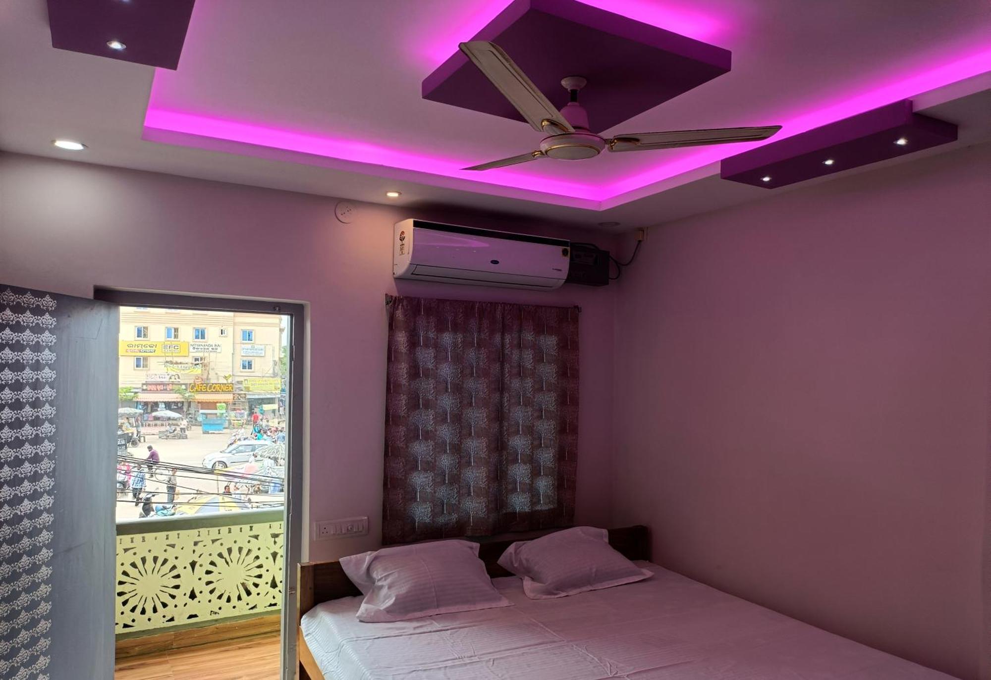 Hotel Grand View Puri Kültér fotó