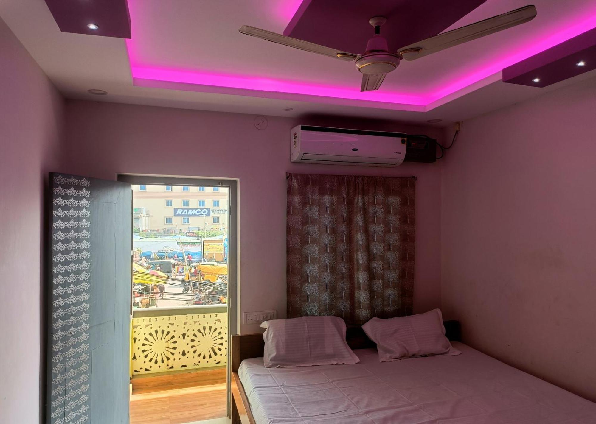 Hotel Grand View Puri Kültér fotó