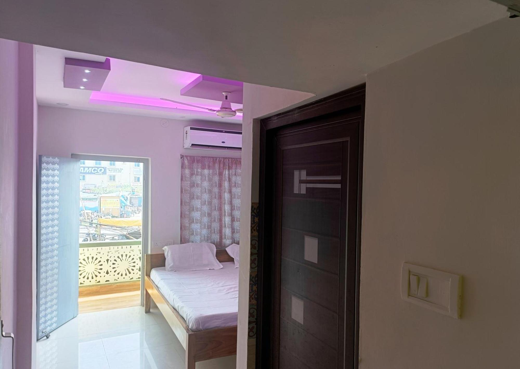 Hotel Grand View Puri Kültér fotó